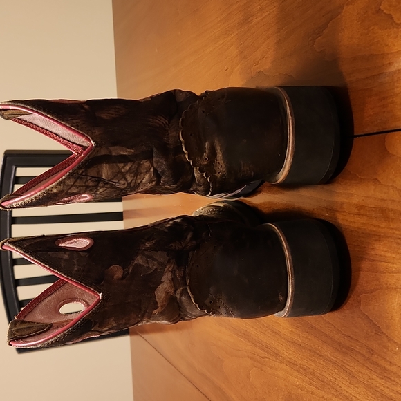 ARIAT ROUND TOE CAMO BOOT - Picture 5 of 14